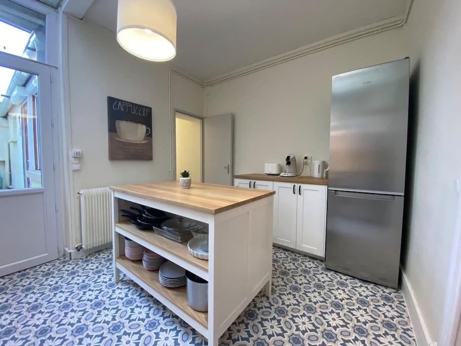 Maison De Charme - 4 Chambres - Courette & Parking Gratuit Amiens Exterior photo